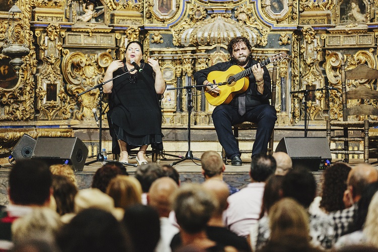 Desde La Bienal.- «La experiencia de Inés Bacán alumbra a la juventud»…