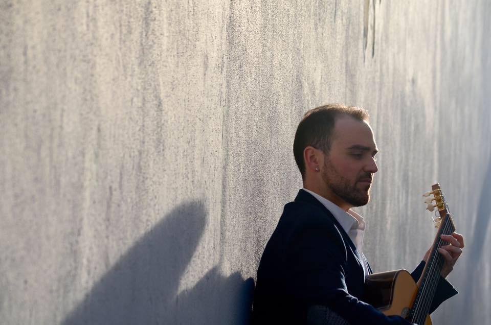 «La guitarra en el tiempo», el nuevo disco de Santiago&nbsp;Lara