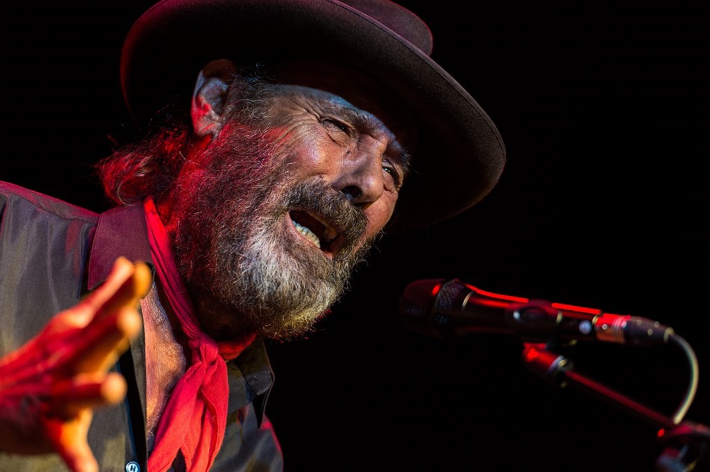 Programa.- José Domínguez «El Cabrero» y su disco «Ni rienda ni jierro&nbsp;encima»