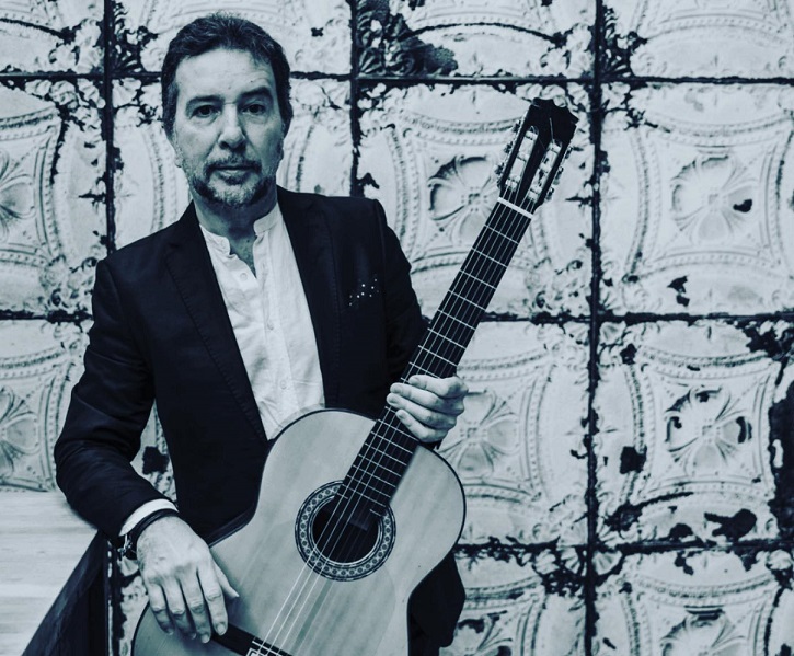 Alfredo Lagos, premio guitarra acompañamiento de la peña El Taranto