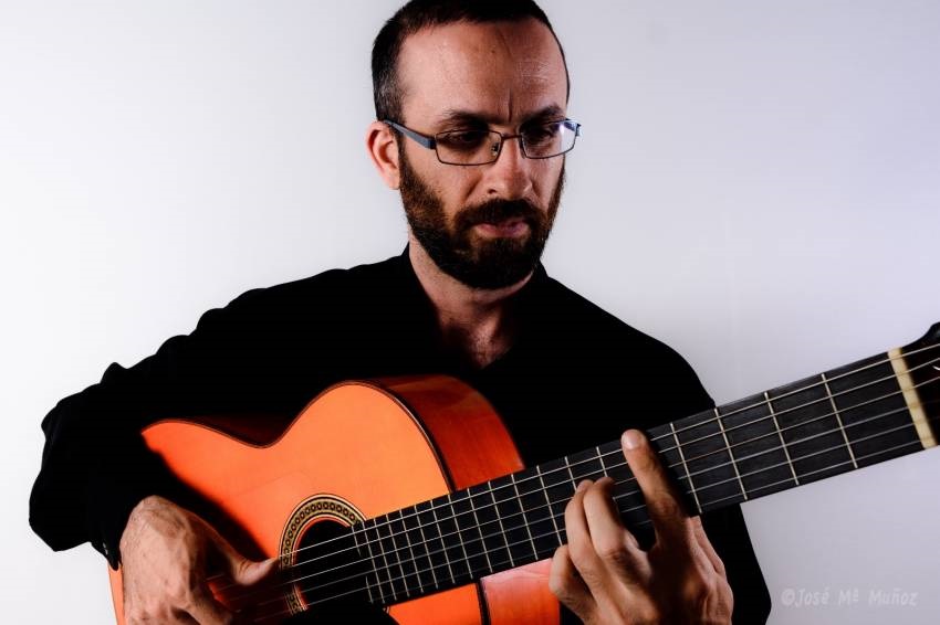 La guitarra flamenca en el Conservatorio: entrevista con el profesor Rafa&nbsp;Hoces