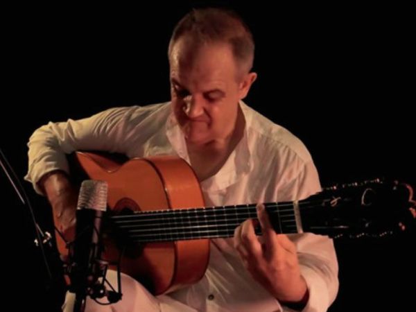 El guitarrista Juan Gómez publica la taranta ‘Derrumbadero’